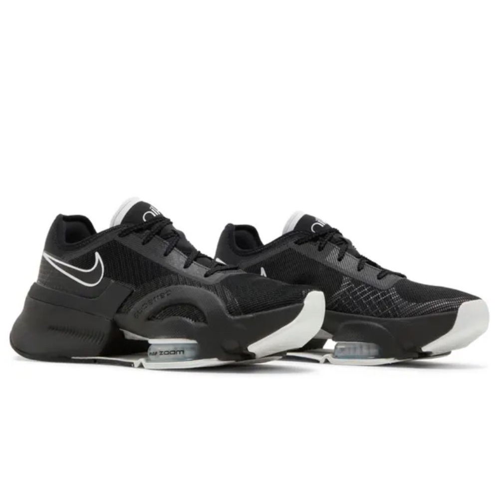 Nike Air Zoom SuperRep 3 in Black and White
